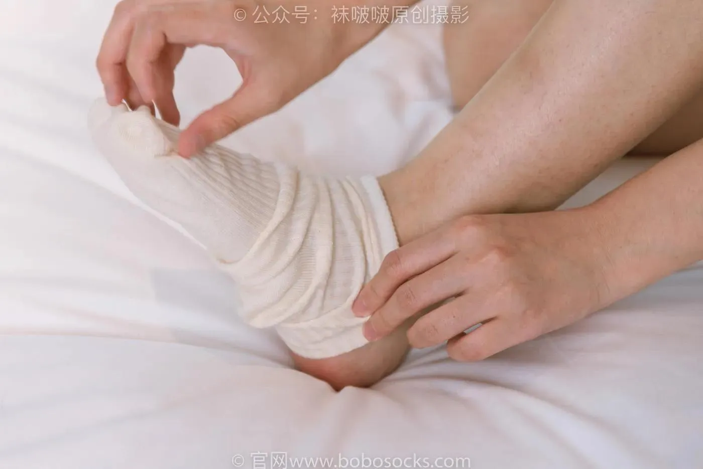 [BoBoSocks袜啵啵]NO.176 小安-运动鞋、白棉袜、裸足 [138P]插图1